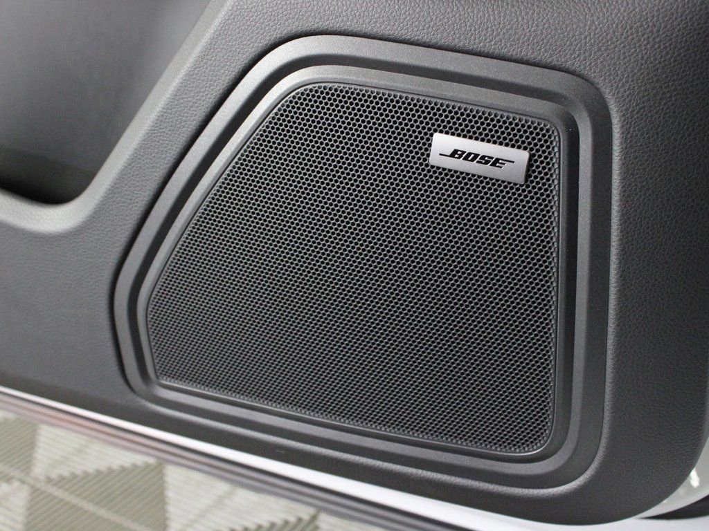 Certified 2025 Porsche Macan image 16