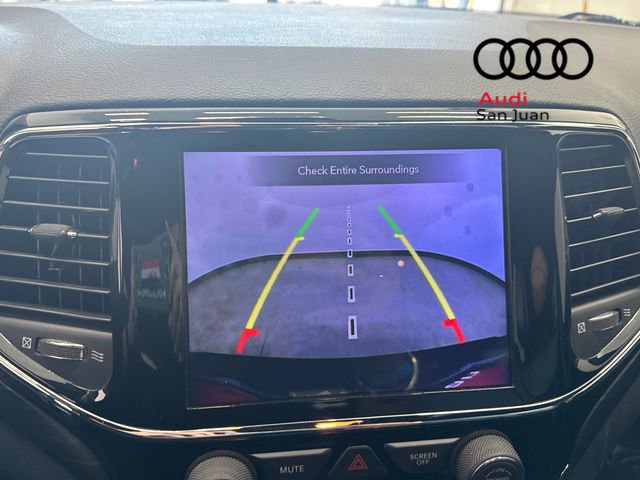 Used 2020 Jeep Grand Cherokee Altitude image 16