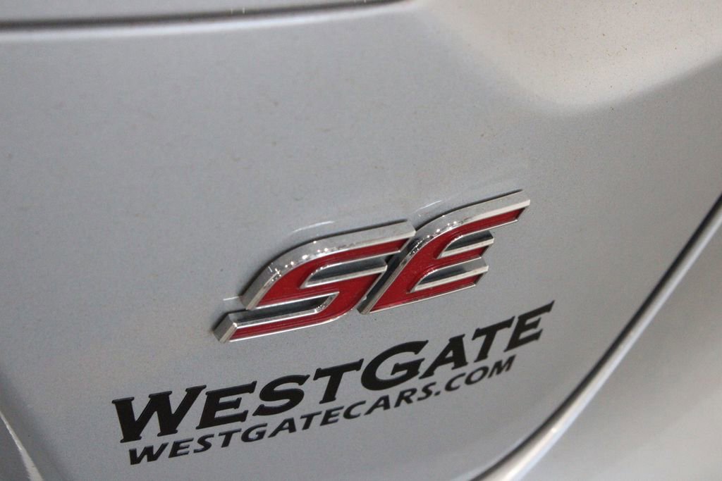 Used 2021 Toyota Corolla SE image 40