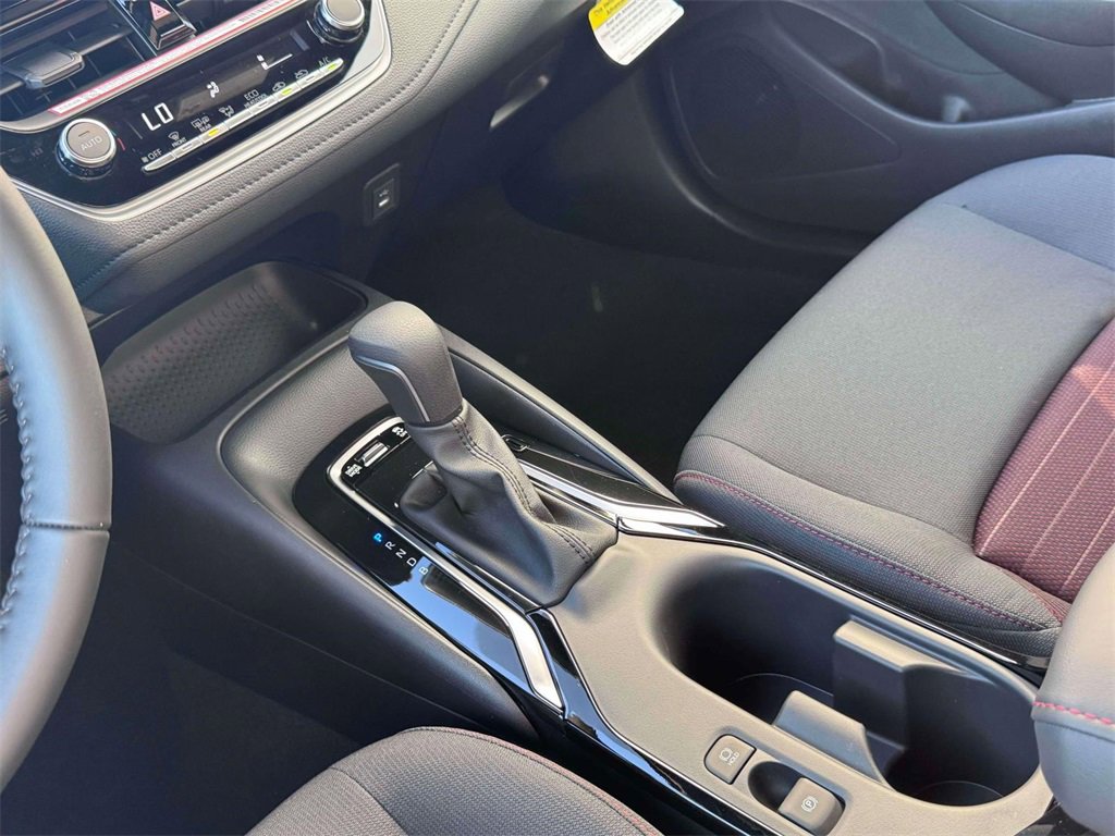Used 2025 Toyota Corolla SE image 17