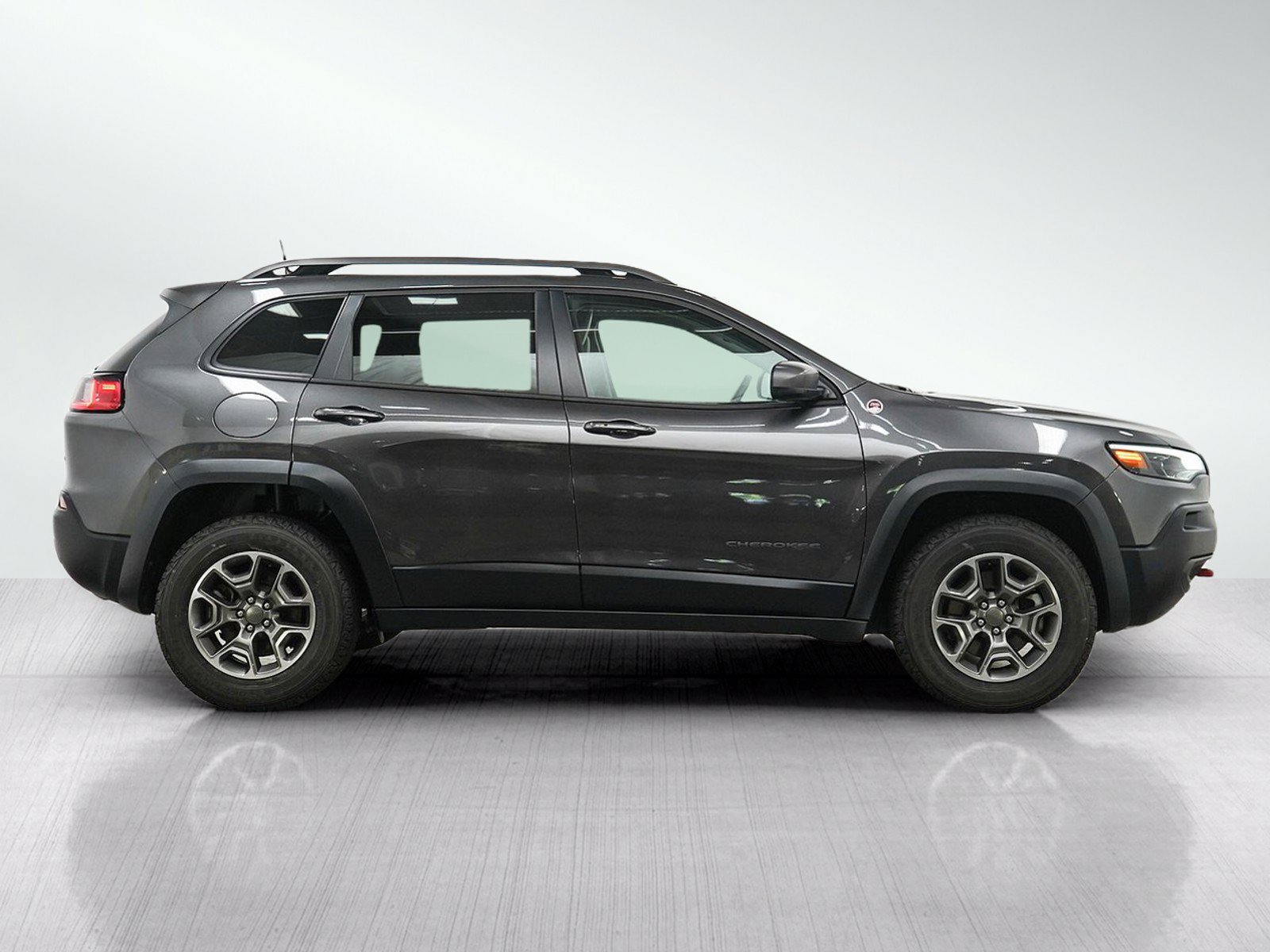 Used 2021 Jeep Cherokee Trailhawk w/ Trailer Tow Group AWD/4WD image 6