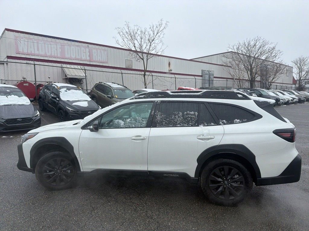 Used 2025 Subaru Outback Onyx Edition image 4