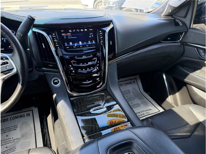 Used 2016 Cadillac Escalade Platinum AWD/4WD image 47