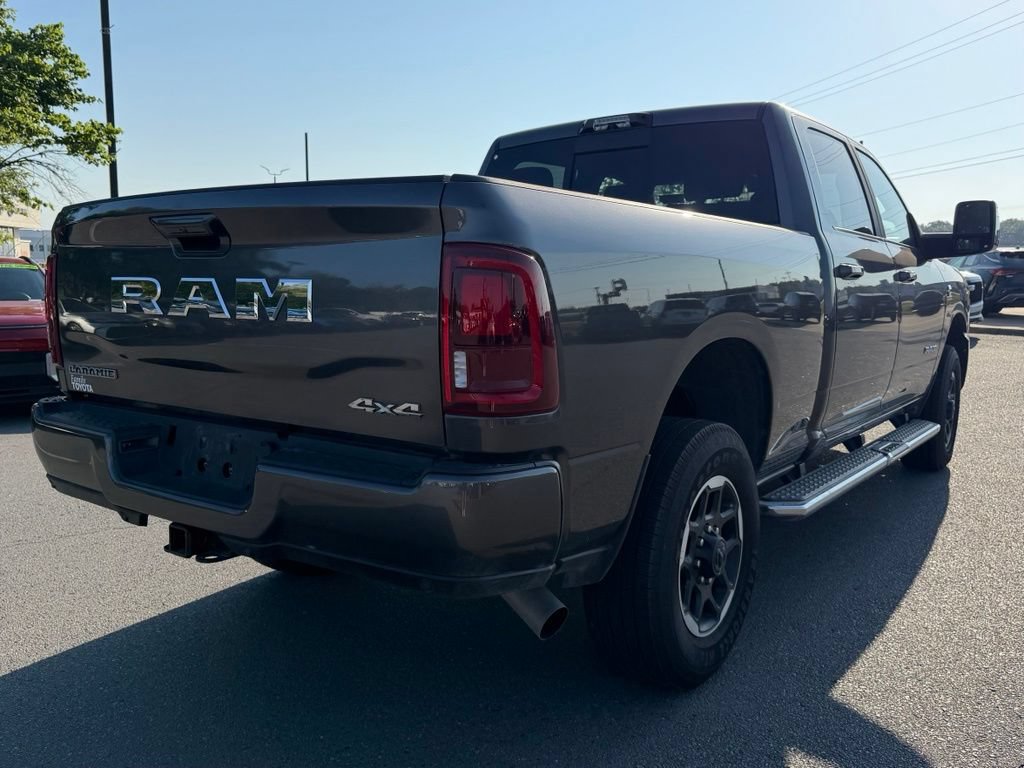 Used 2025 RAM 3500 Laramie AWD/4WD image 7