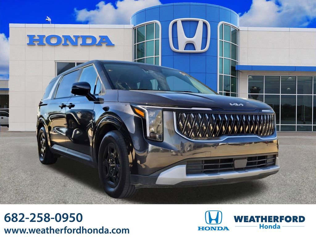 Used 2025 Kia Carnival