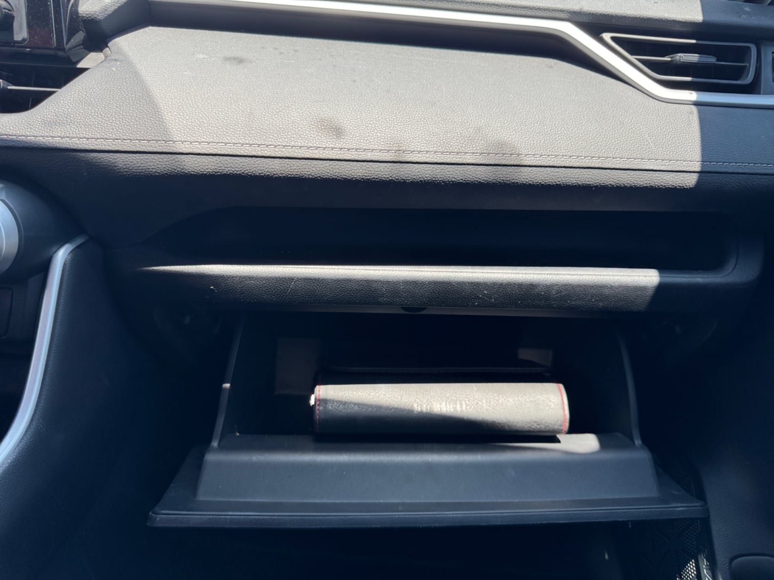 Used 2021 Toyota RAV4 LE w/ Carpet Mat Package (TMS) FWD image 24