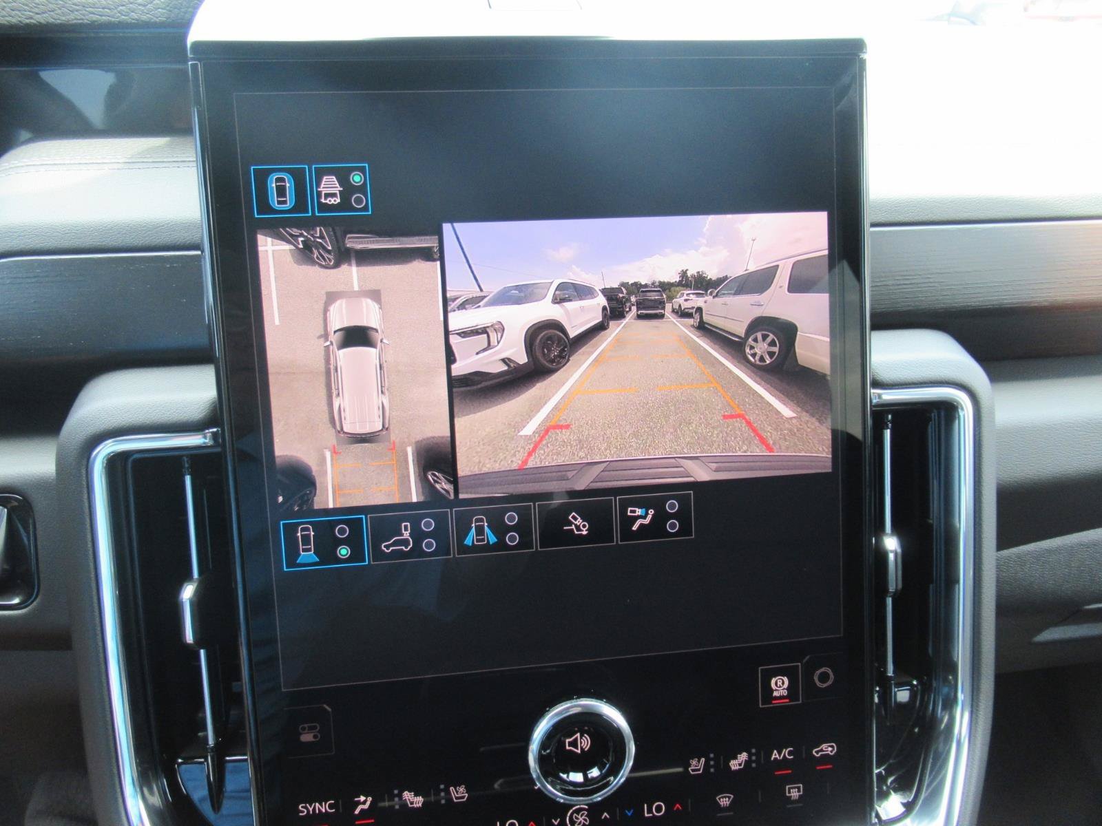 New 2026 GMC Yukon Denali w/ Advanced Technology Package RWD image 33