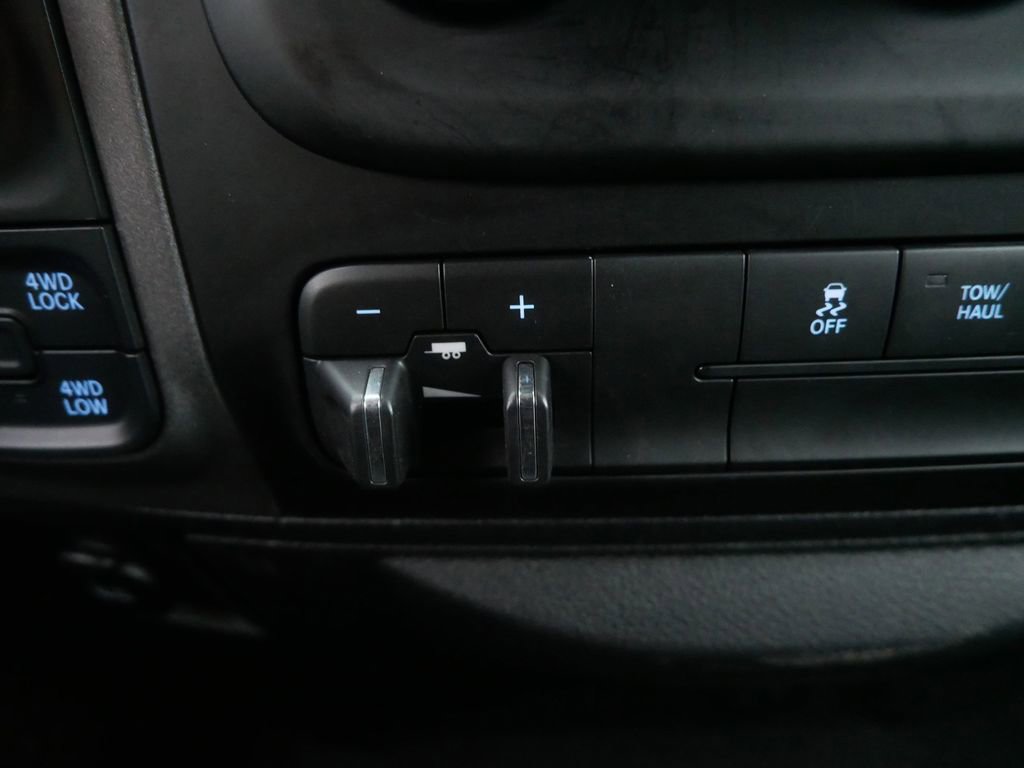 Used 2018 RAM 1500 Express image 20