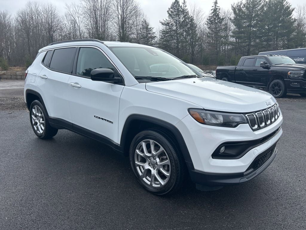 Used 2022 Jeep Compass Latitude AWD/4WD image 7