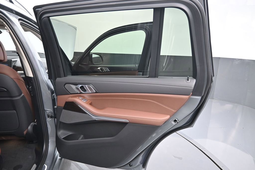 New 2026 BMW X7 xDrive40i AWD/4WD image 23