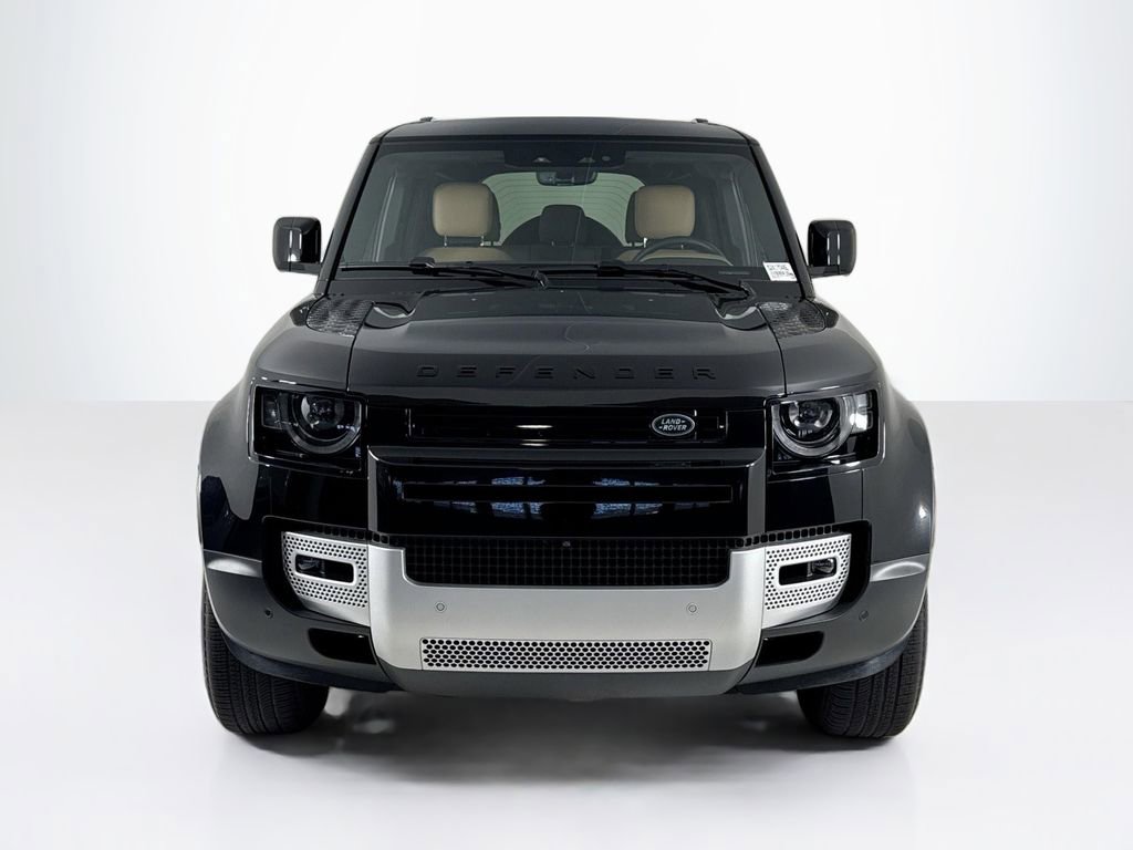 Used 2025 Land Rover Defender 110 S image 8