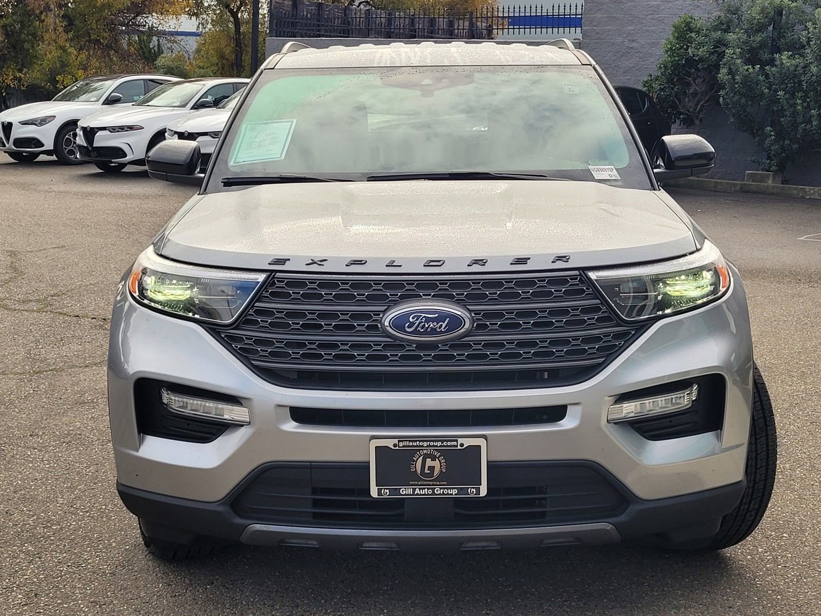 Used 2022 Ford Explorer XLT w/ Equipment Group 202A image 2