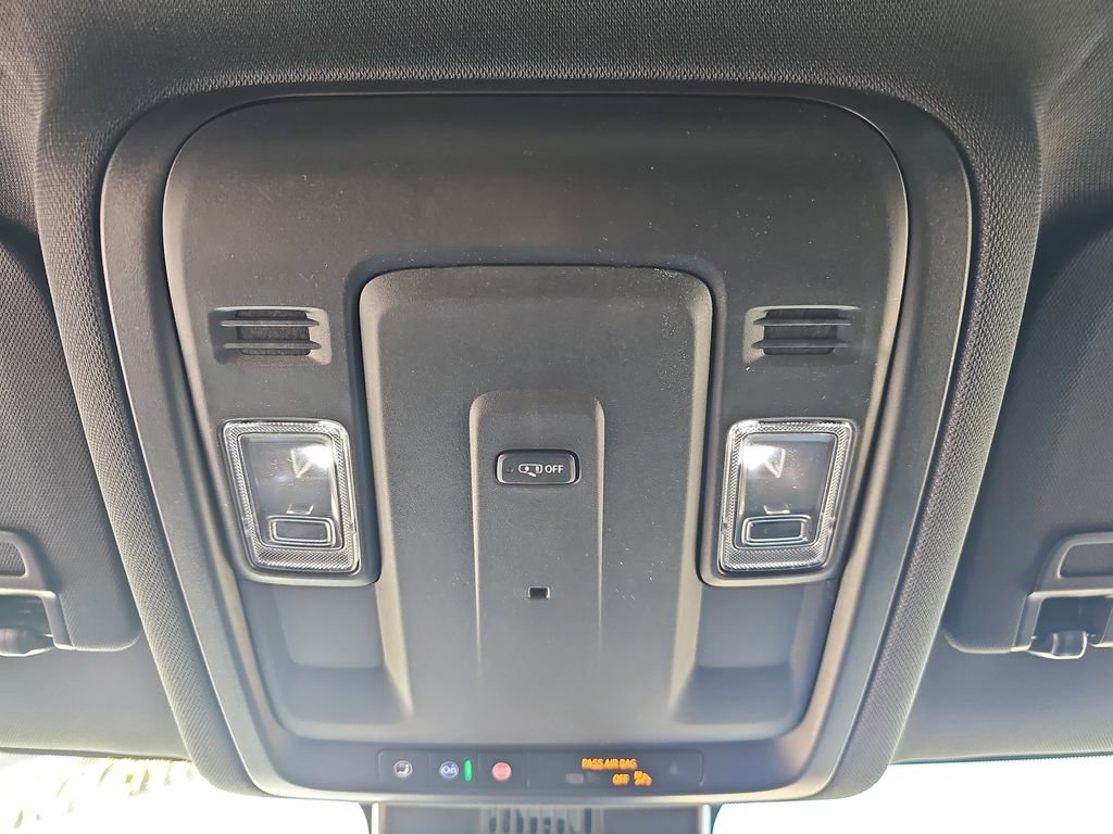 New 2026 Chevrolet Suburban LS image 32