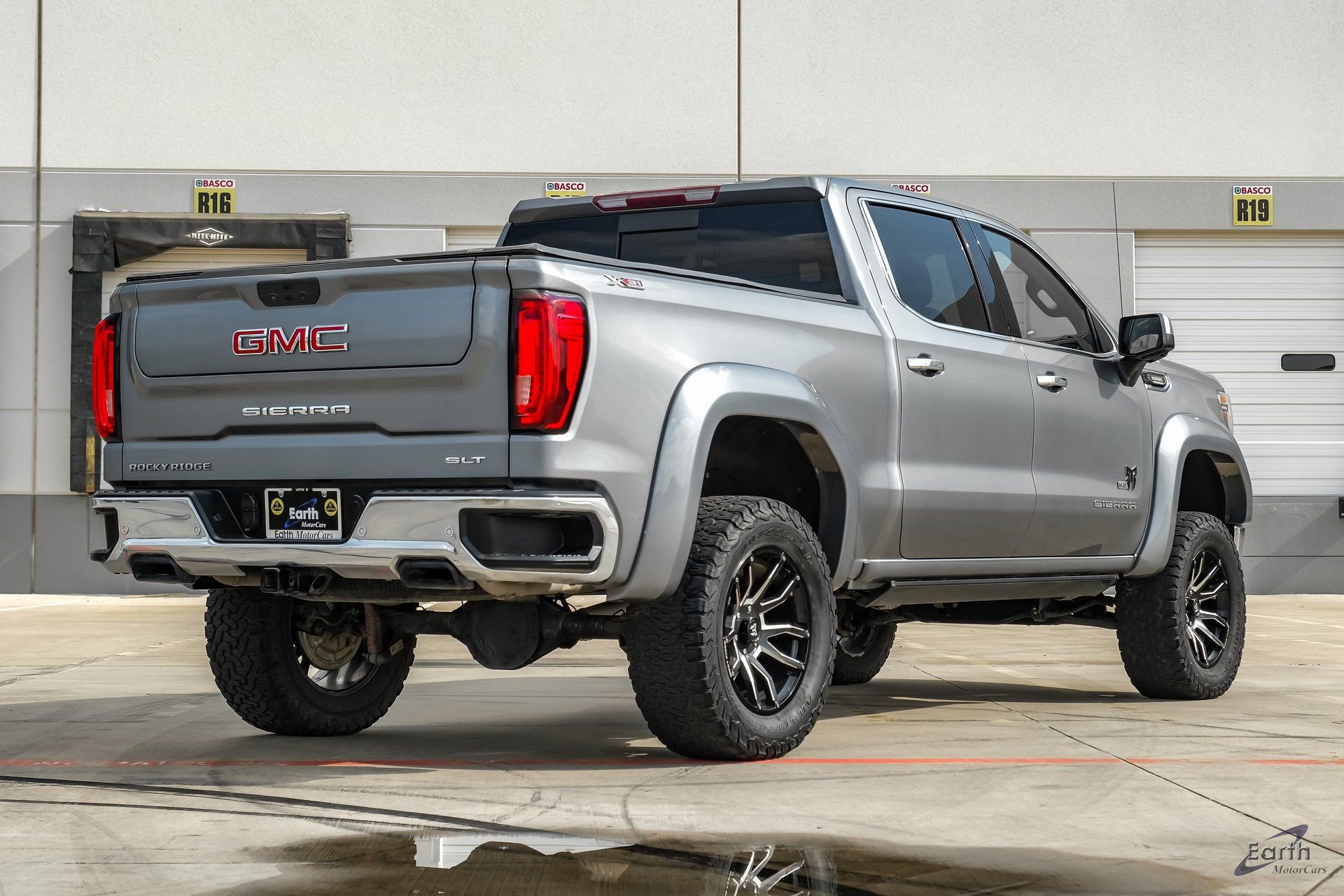 Used 2021 GMC Sierra 1500 SLT w/ SLT Premium Plus Package image 16