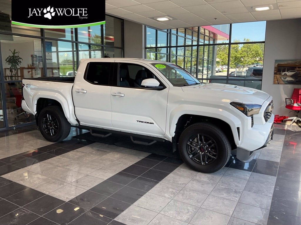 Certified 2024 Toyota Tacoma TRD Sport AWD/4WD image 1