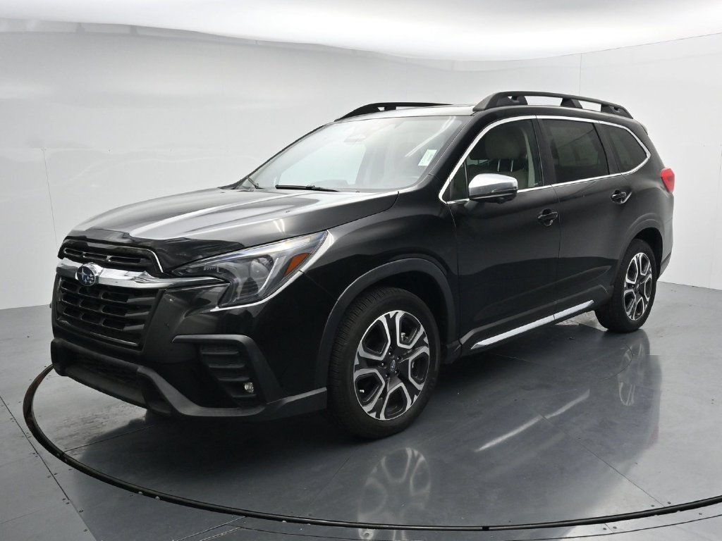 Used 2023 Subaru Ascent Limited w/ Technology Package AWD/4WD image 4