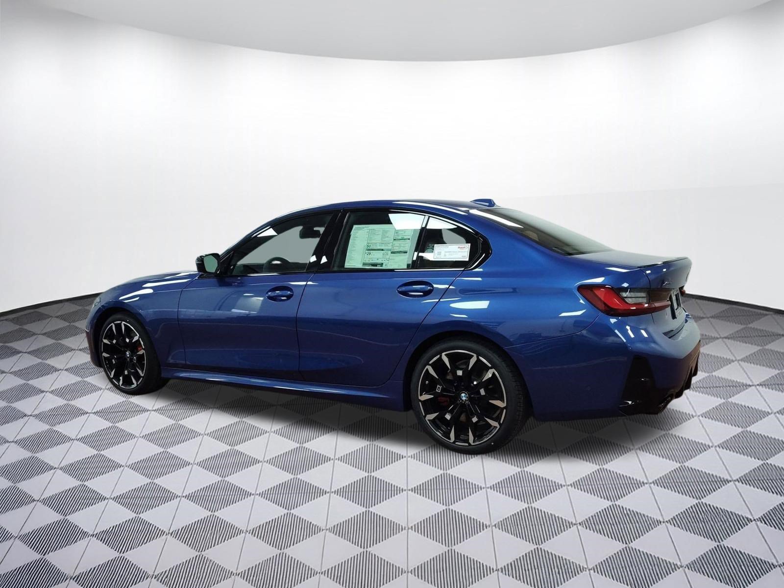 Used 2026 BMW 330i xDrive Sedan w/ M Sport Package AWD/4WD image 3