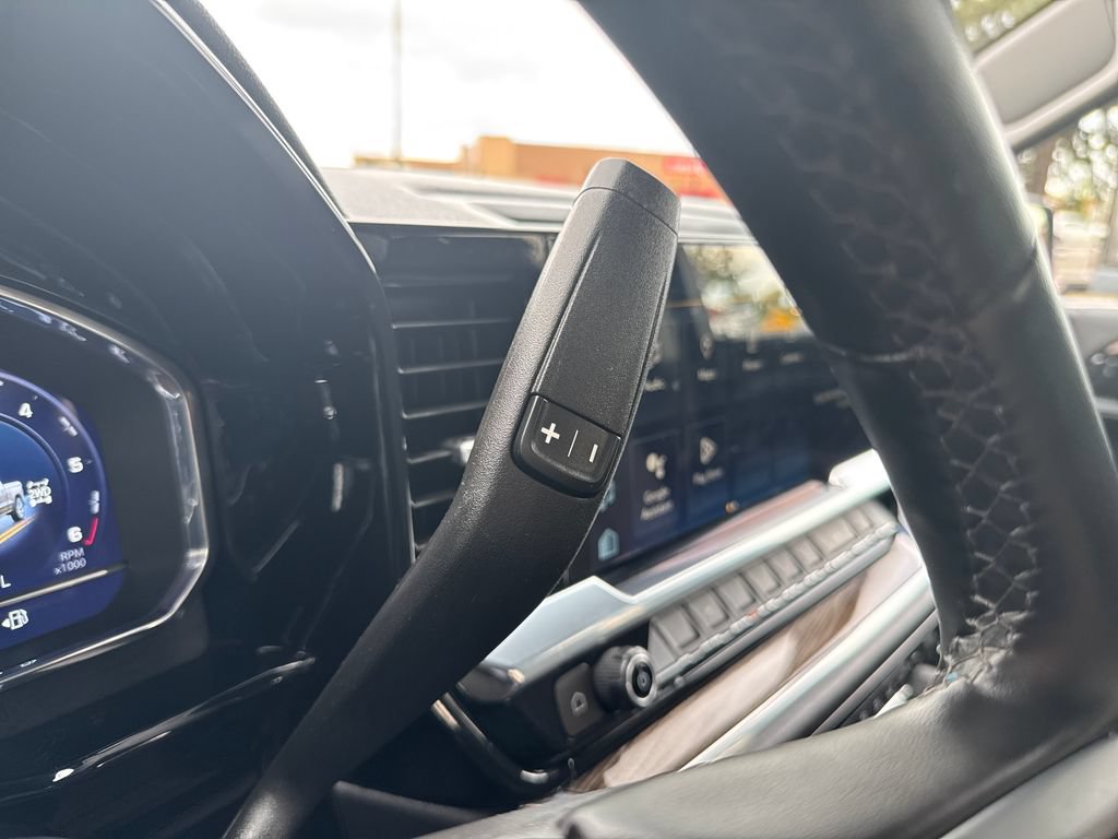 Used 2024 Chevrolet Silverado 1500 LT AWD/4WD image 25