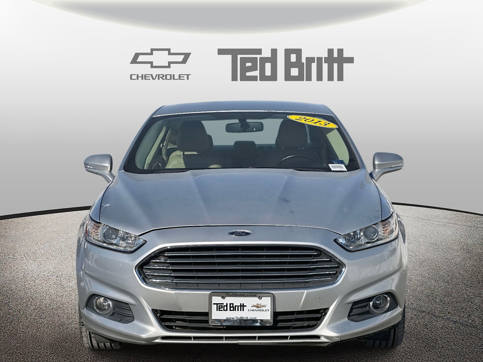 Used 2013 Ford Fusion SE image 2