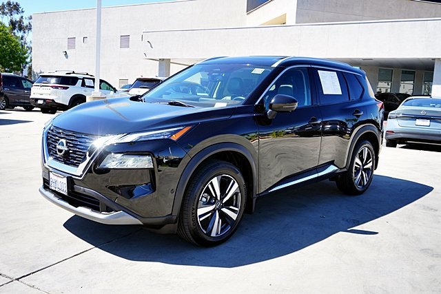 Certified 2023 Nissan Rogue SL w/ SL Premium Package FWD image 9