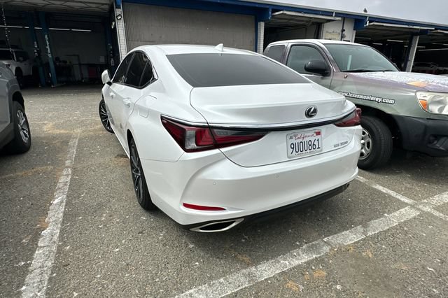 Used 2025 Lexus ES 350 w/ Premium Package FWD image 6