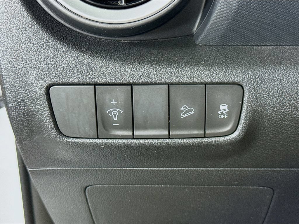Certified 2023 Hyundai Kona SE w/ Cargo Package FWD image 18