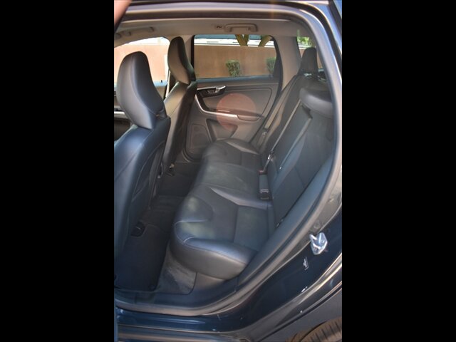 Used 2016 Volvo XC60 T5 Platinum FWD image 19