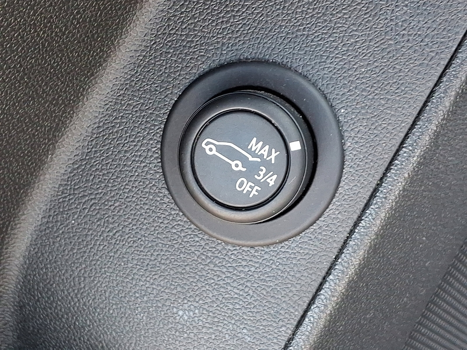 Certified 2022 Chevrolet Equinox RS w/ Infotainment Package image 29