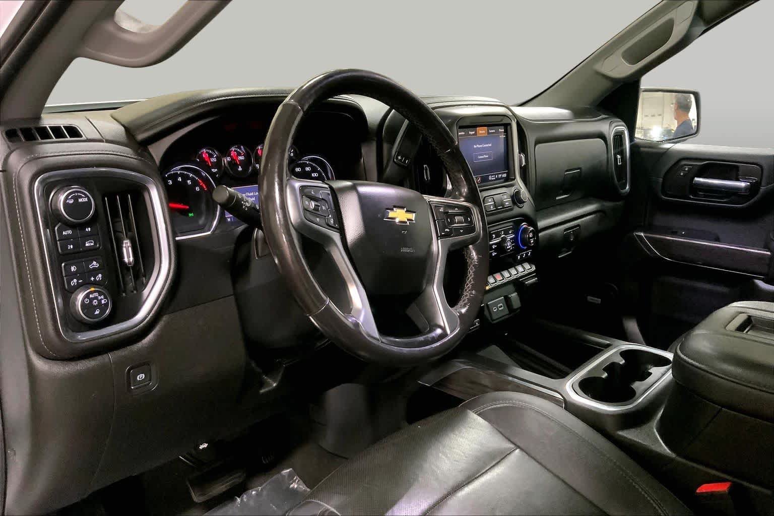 Used 2021 Chevrolet Silverado 1500 LTZ w/ LTZ Convenience Package II AWD/4WD image 18