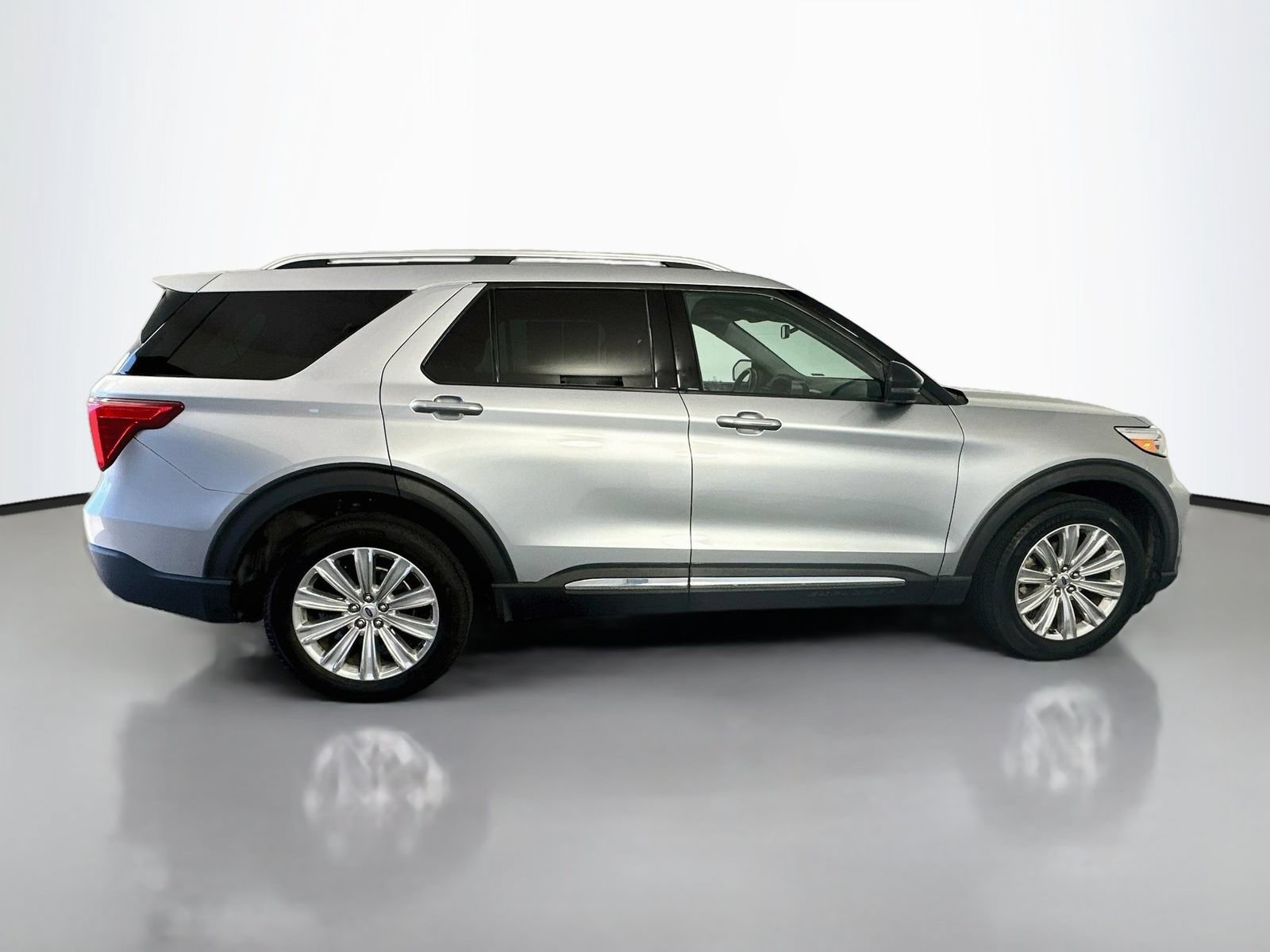 Used 2020 Ford Explorer Limited AWD/4WD image 8