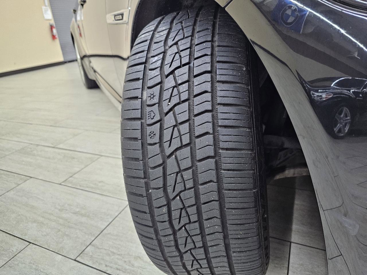 Used 2019 Jaguar XJ L Supercharged RWD image 43