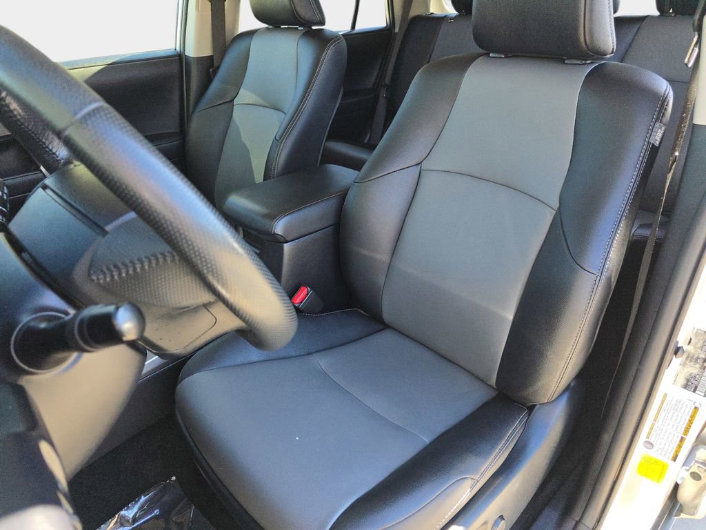 Used 2023 Toyota 4Runner SR5 Premium w/ Moonroof Package RWD image 18