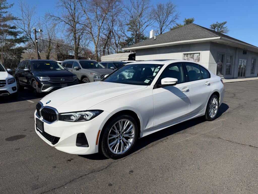 Used 2023 BMW 330i xDrive Sedan w/ Premium Package image 3
