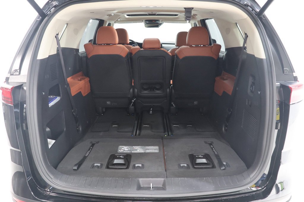 Used 2023 Kia Carnival SX Prestige FWD image 34
