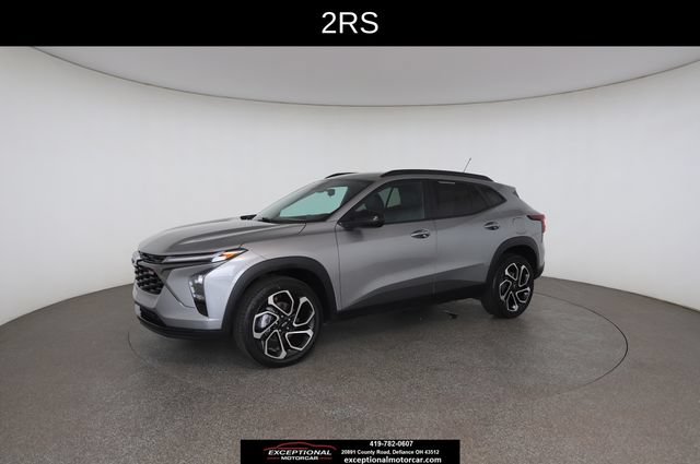 Used 2024 Chevrolet Trax RS w/ Driver Confidence Package FWD image 4
