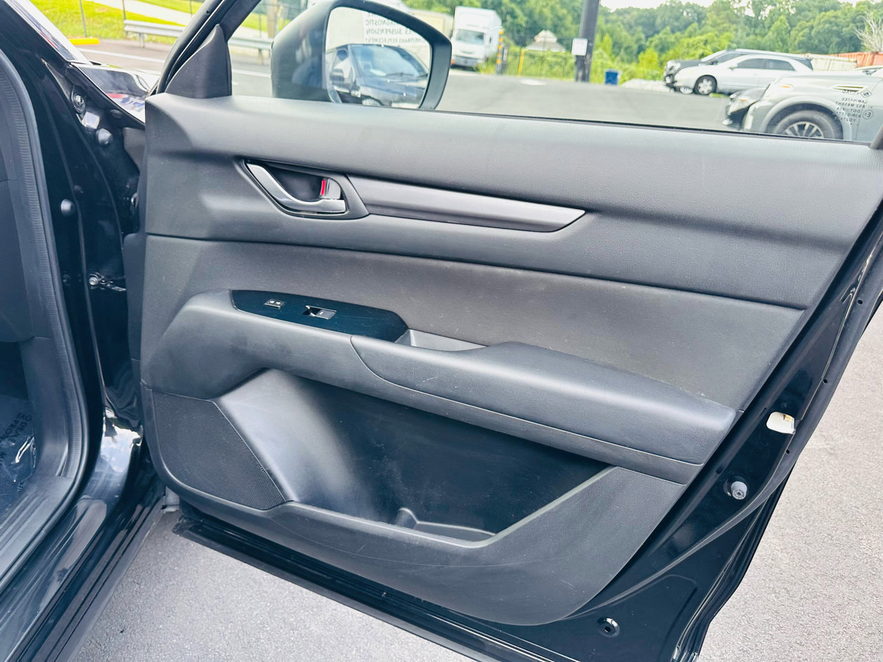 Used 2018 MAZDA CX-5 Sport image 32