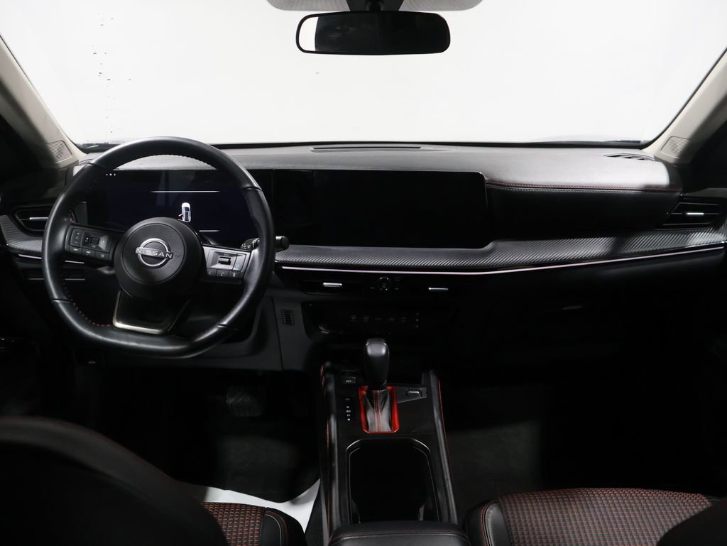 Used 2025 Nissan Kicks SR image 17