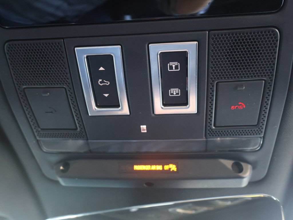 Used 2025 Land Rover Defender 110 S AWD/4WD image 14