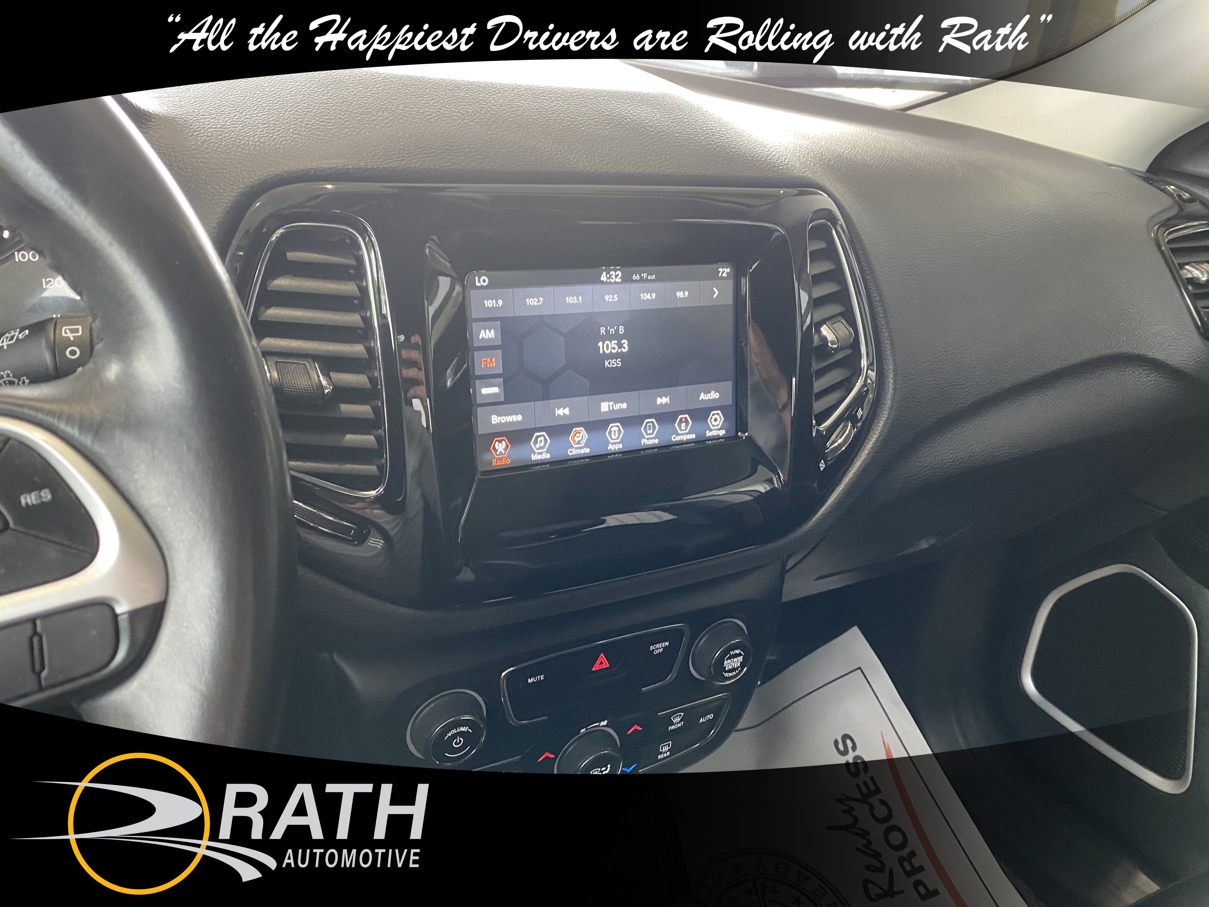 Used 2019 Jeep Compass Latitude FWD image 14