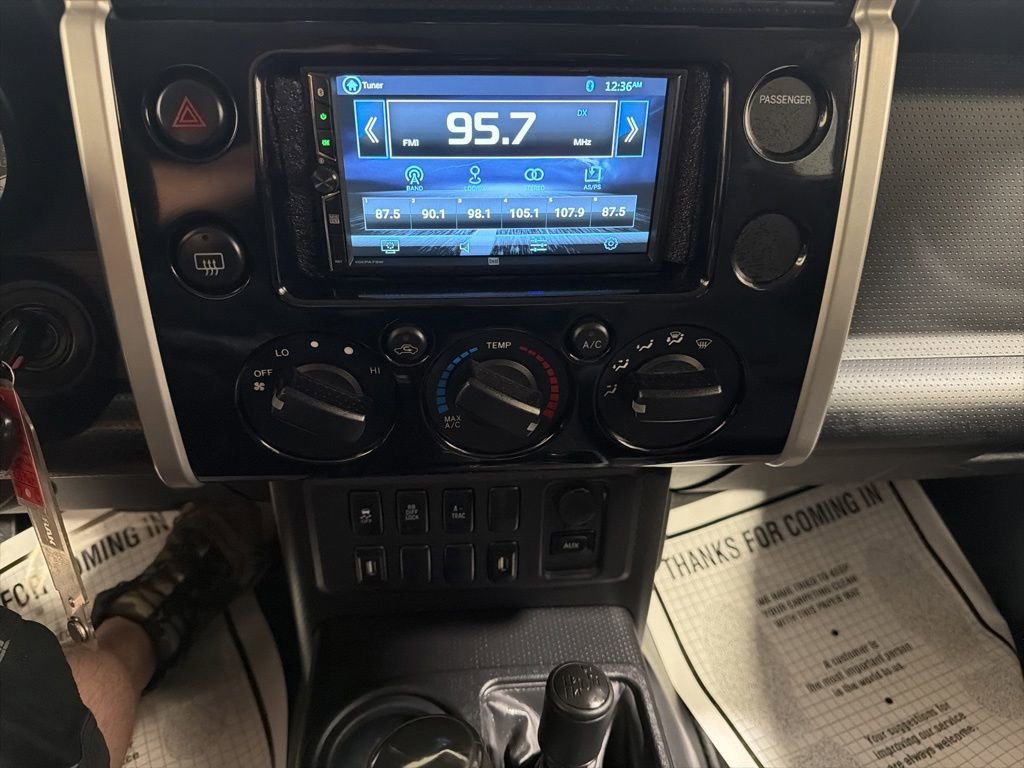 Used 2010 Toyota FJ Cruiser 4WD image 30