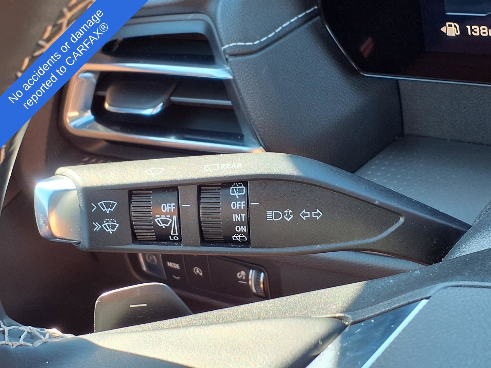 Used 2026 Chevrolet Traverse LT FWD image 23