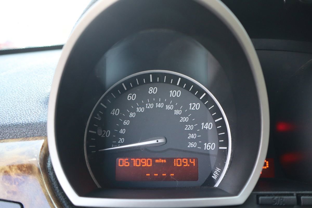 Used 2005 BMW Z4 3.0i image 38