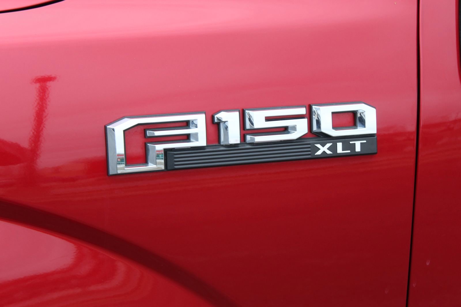 Used 2020 Ford F150 XLT w/ Equipment Group 302A Luxury image 3