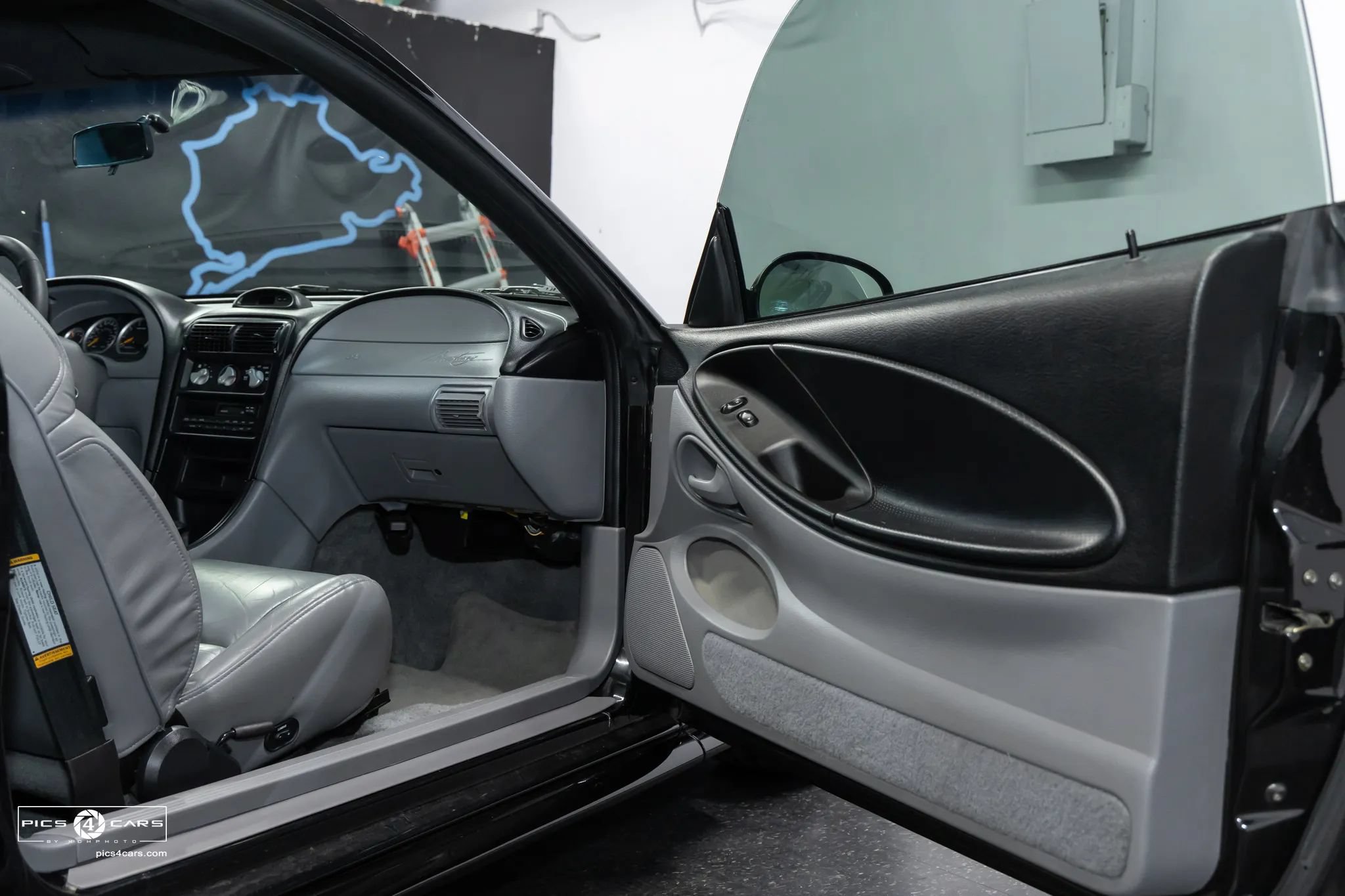 Used 1994 Ford Mustang GT RWD image 23