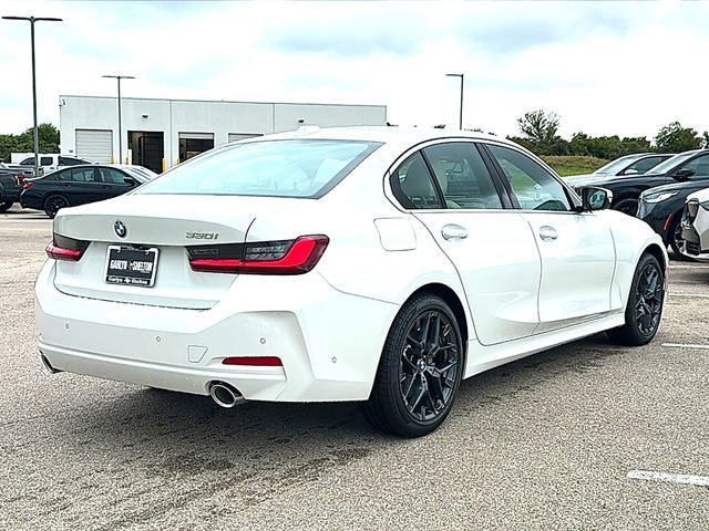 New 2026 BMW 330i Sedan w/ Premium Package RWD image 38