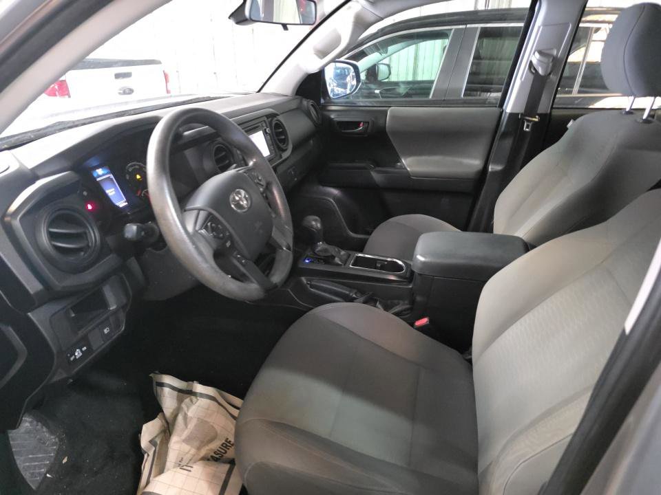 Used 2018 Toyota Tacoma SR w/ SR Convenience Package image 10