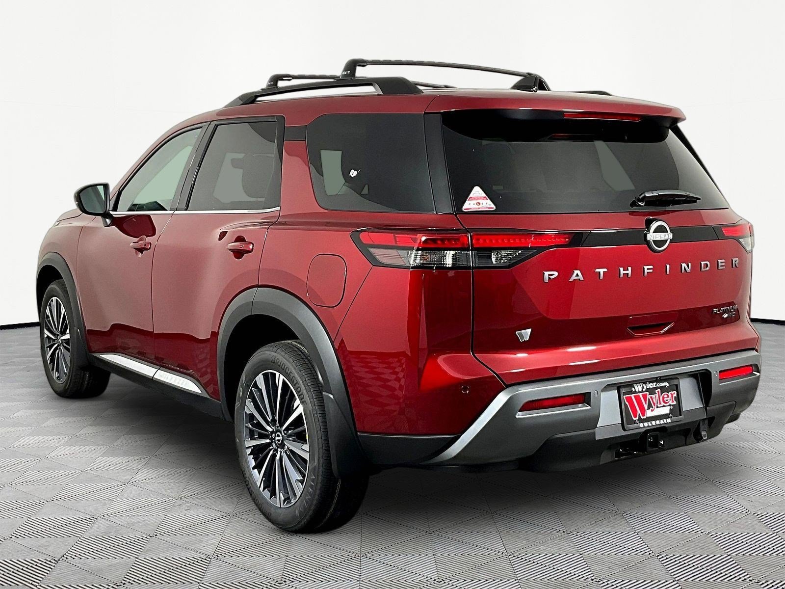New 2026 Nissan Pathfinder Platinum AWD/4WD image 4