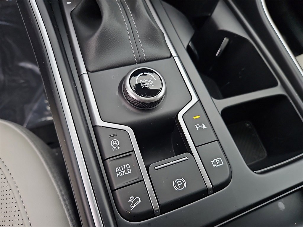 Certified 2025 Kia Sorento S w/ Panoramic Sunroof Package image 18