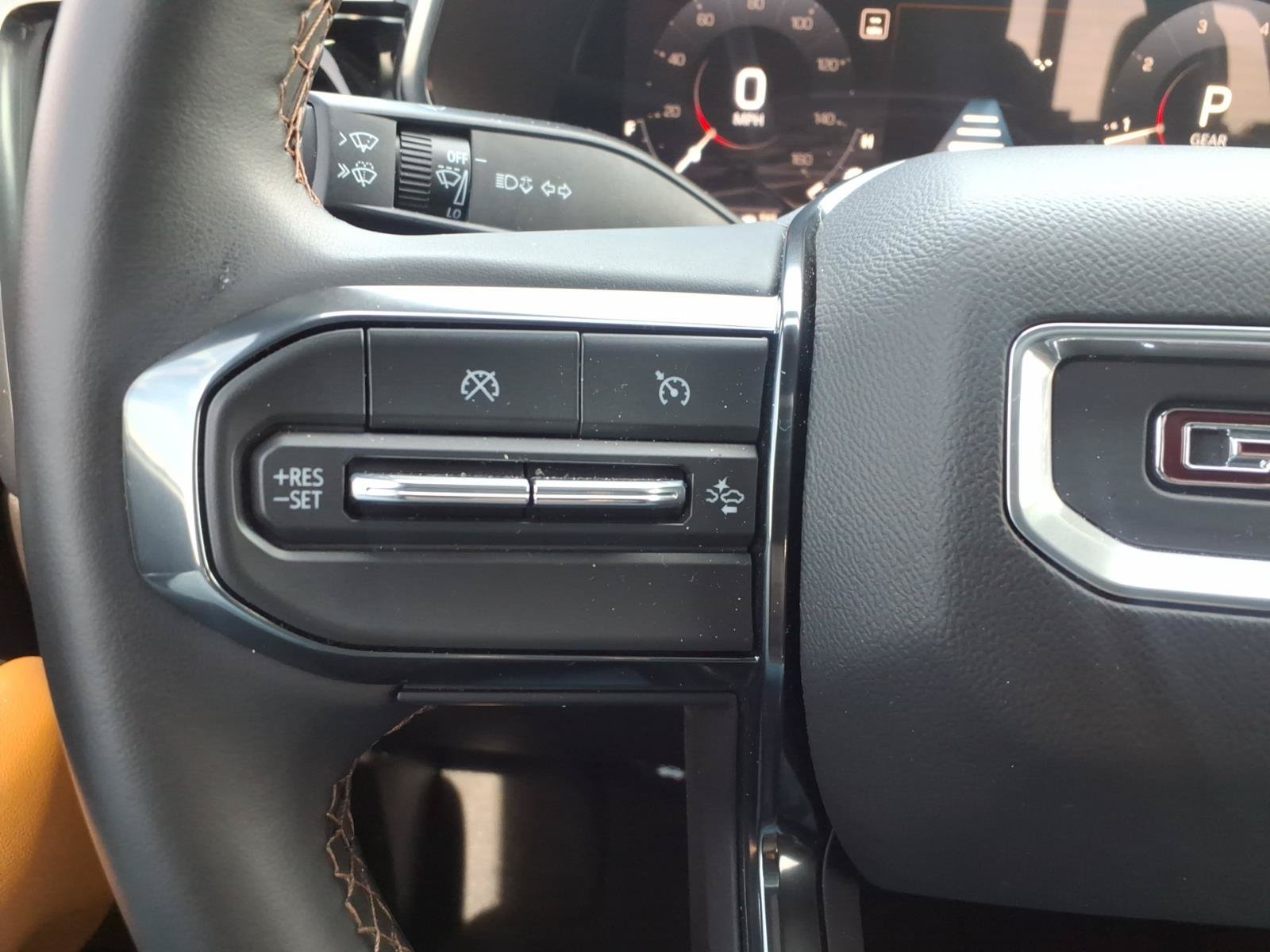 Used 2025 GMC Canyon AT4 AWD/4WD image 34