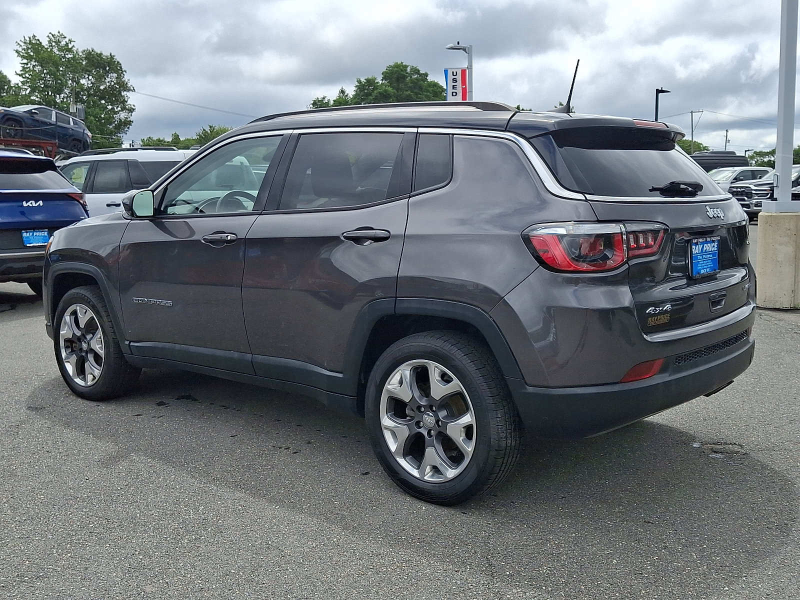Used 2019 Jeep Compass Limited AWD/4WD image 4